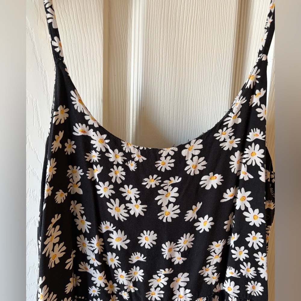 Black Daisy Maxi Dress 100% Viscose PTP 17” Size Small - Picture 2 of 6